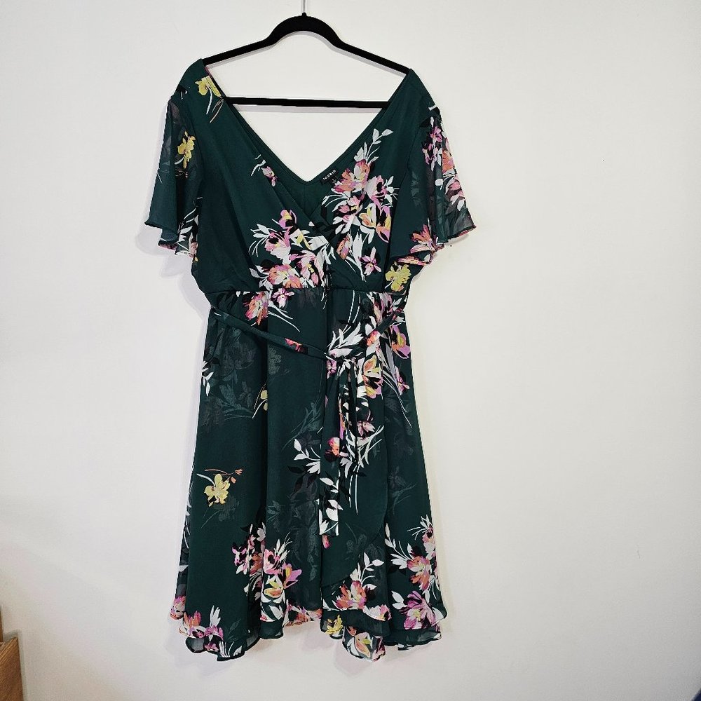 EUC Torrid Dark Green Floral Size 1 Dress Plus size